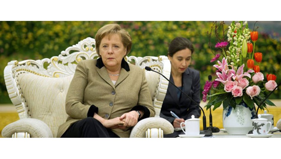 Merkel Çin'de insan haklarını unuttu