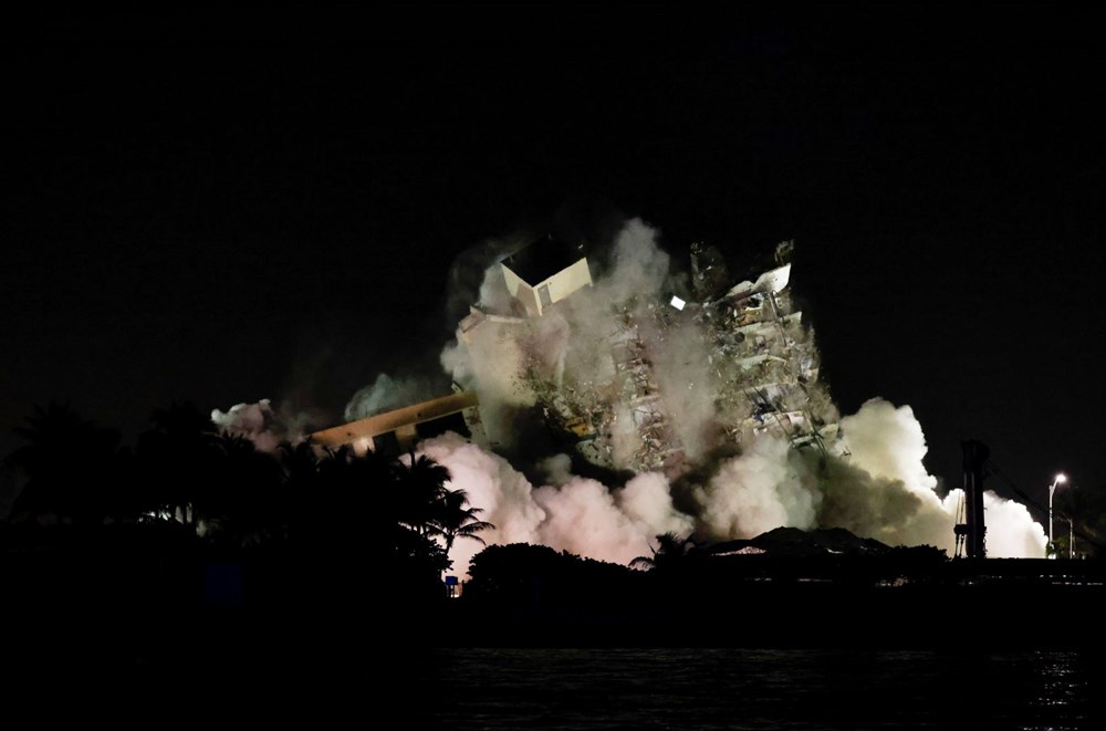 The rest of the collapsed building in Miami was demolished - 2