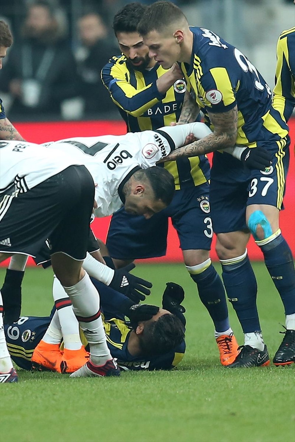 Quaresma, Fenerbahçe maçlarında sakin kalamıyor - Son dakika Beşiktaş  haberleri - Fotomaç