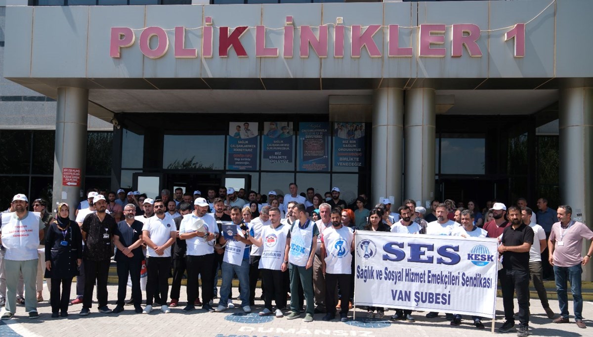 Sağlık çalışanına şiddet protesto edildi