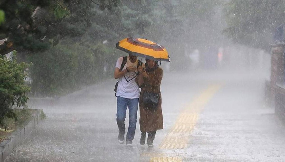 Meteoroloji ve İçişleri Bakanlığı uyardı: 15 ile sağanak yağış geliyor