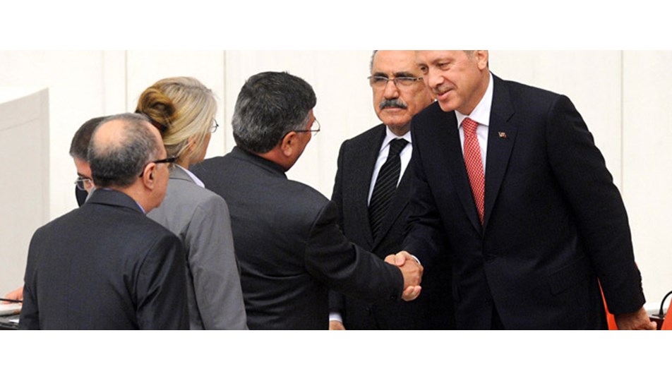 Meclis'te geçmiş olsun kuyruğu!