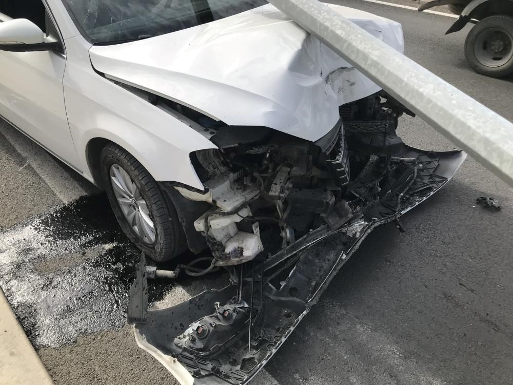 Otomobile giren sinek kazaya neden oldu - 5