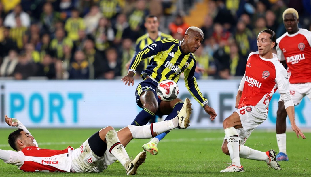 Fenerbahçe maçındaki penaltı ve kırmızı kart kararı doğru mu? Eski hakemler açıkladı