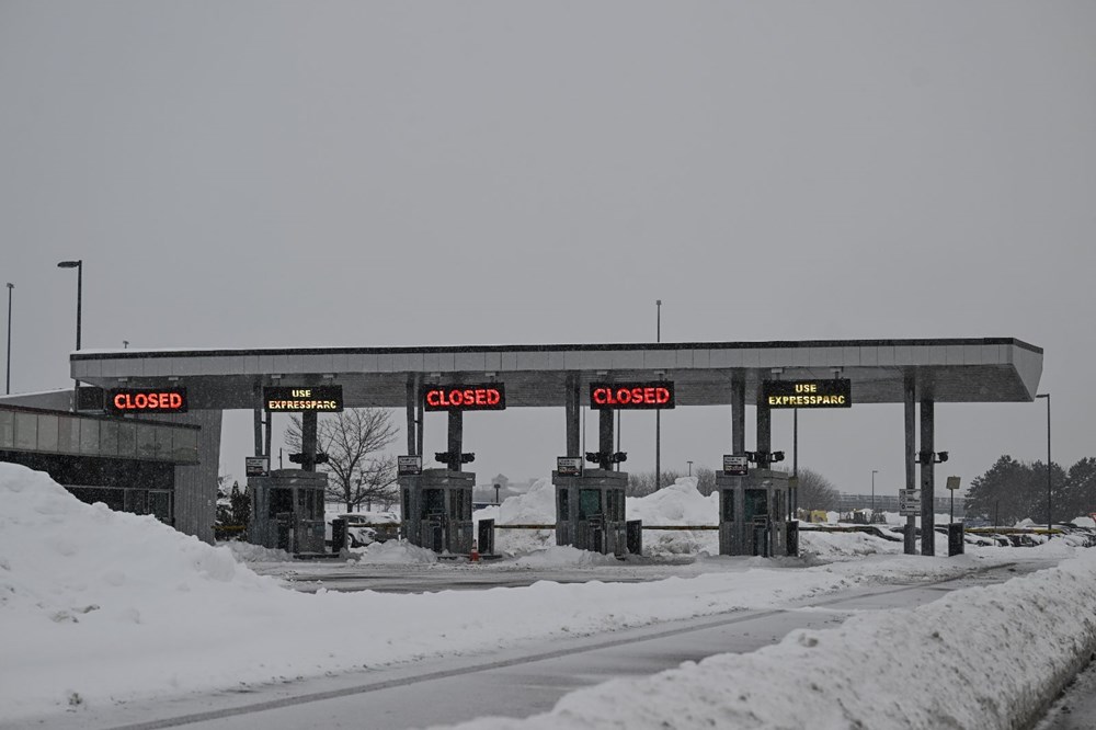 ABD'de hayat durdu: Kar fırtınası hava ve kara trafiğini felç etti - 20