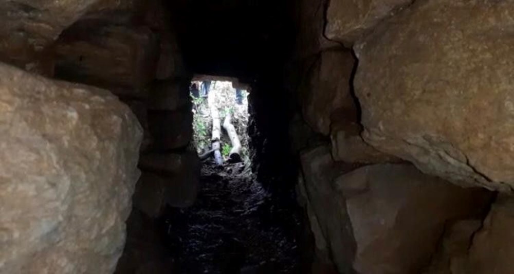 Üsküdar'ın göbeğindeki gizli tünele define talanı - 6