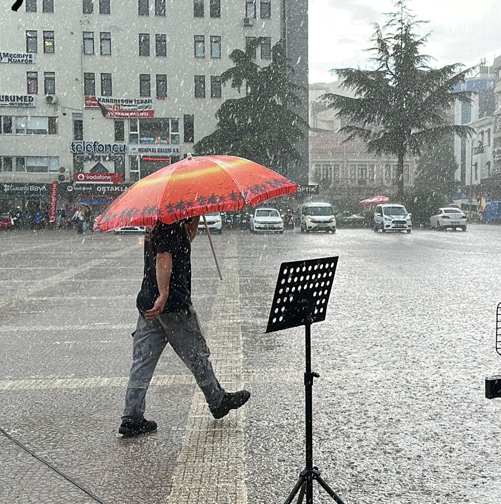 Bu illere dikkat! Kuvvetli yağış akşama kadar sürecek (Bugün hava kaç derece?) - 9