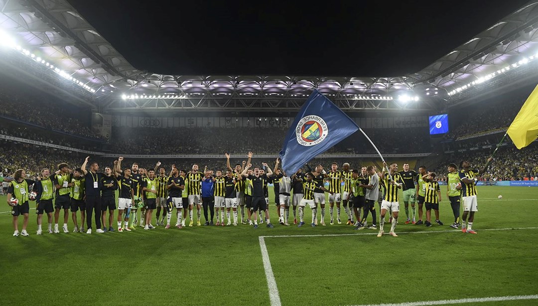 "Gövde gösterisi" (13 Ağustos spor manşetleri)