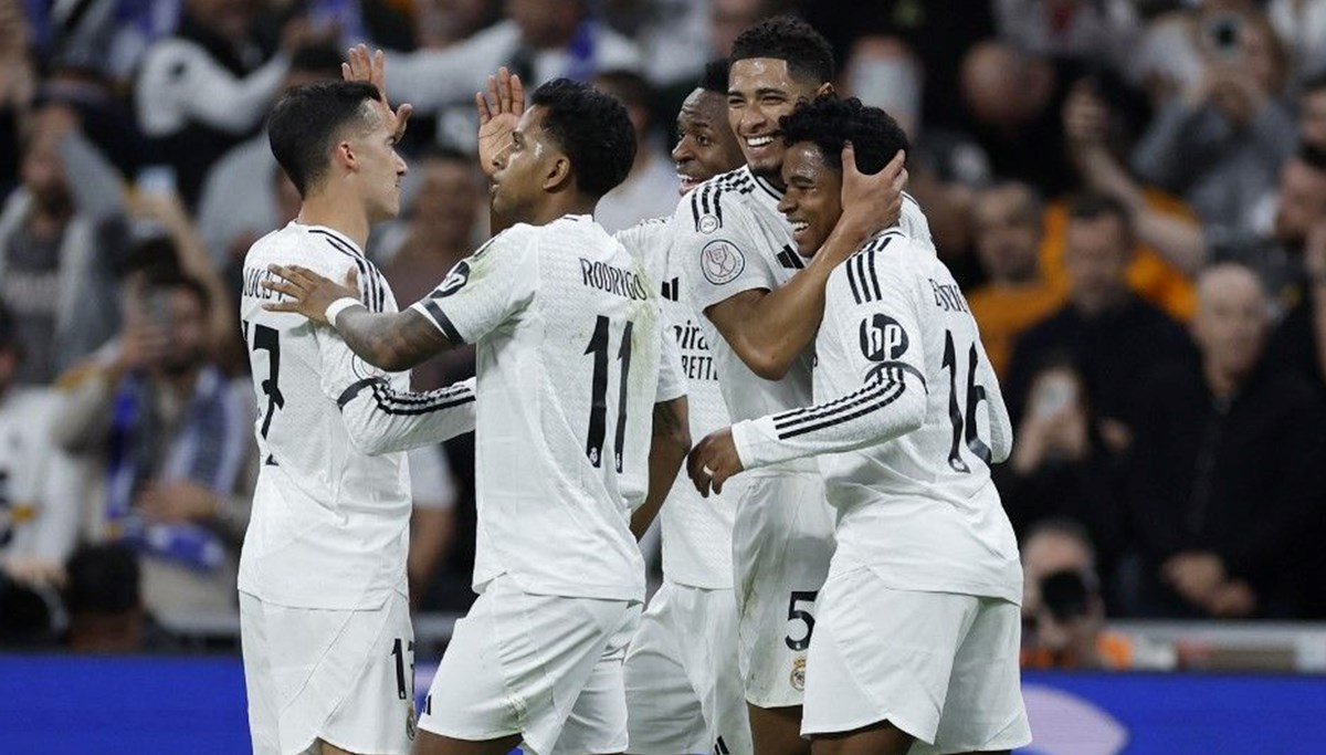 Yıldız futbolcudan karar