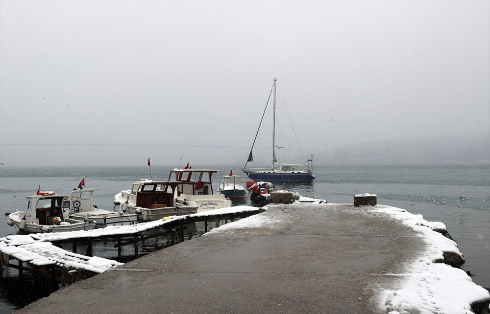 İstanbul'da kar yağışı devam ediyor - 11