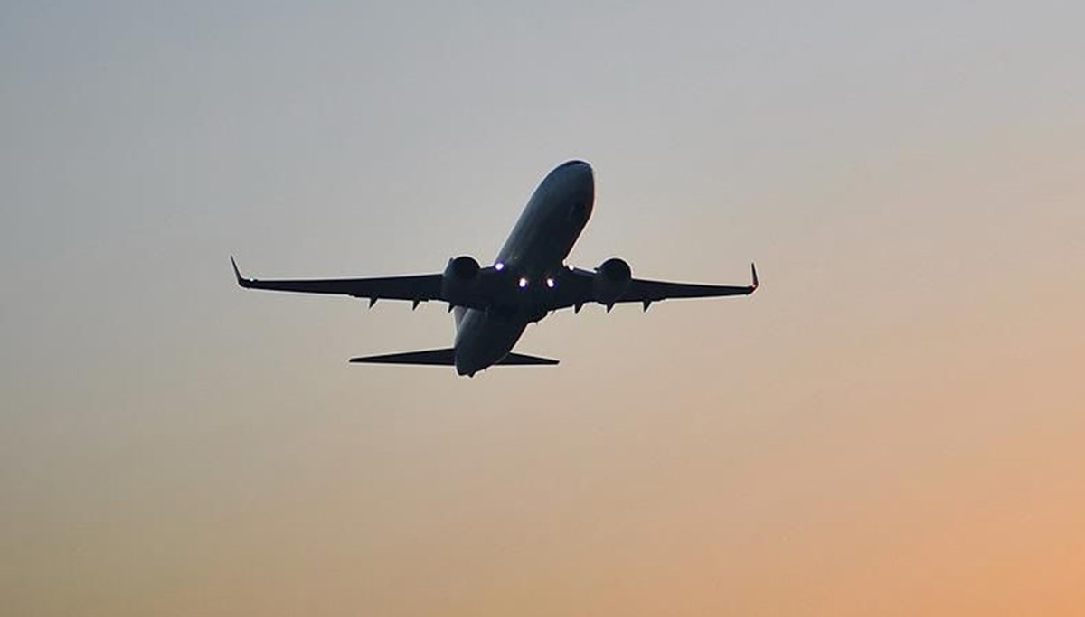 Havada panik anları | Yolcu uçağı türbülansa girdi, 7 kişi yaralandı