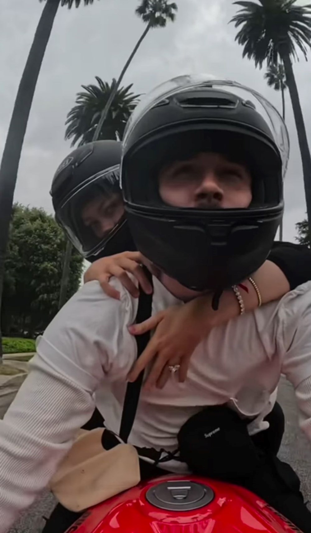 Gelinlik yüzünden kavga çıkmış | Beckham ailesinde gerilim - 6