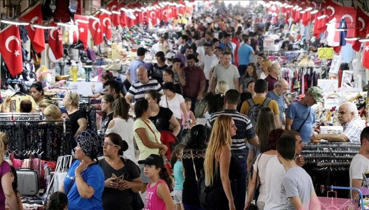 Edirne'ye bayramda 300 bin araç girişi oldu