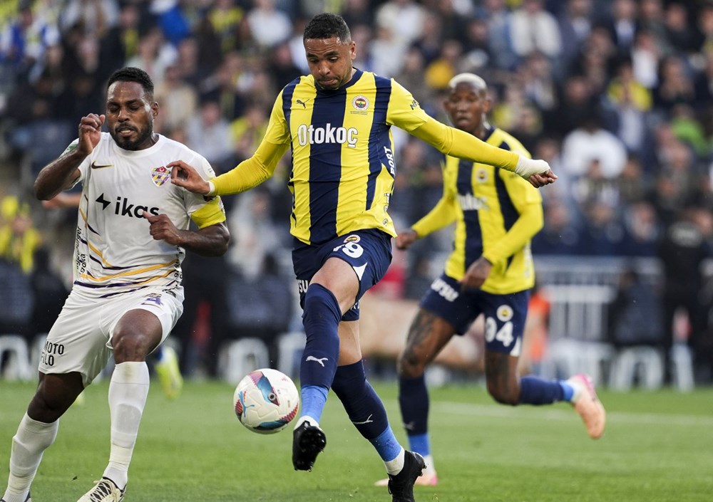 Fenerbahçe, Eyüpspor'u reaksiyonlar eşliğinde iki golle geçti 73 F90U13Hvw06V7LSH3fppMg