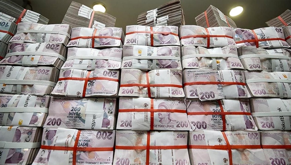 Bütçe şubatta 310 milyar lira açık verdi Bütçe şubatta 310 milyar lira açık verdi