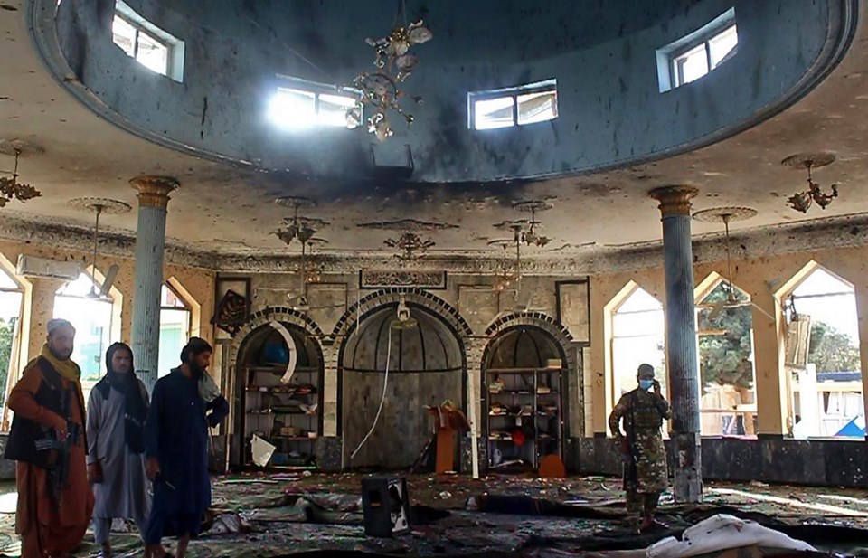 Afganistan'da camiye bombalı saldırı - 1