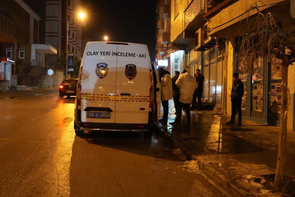 Bayburt’ta dehşet: 6 çocuk annesi kadın boğularak öldürüldü - 1
