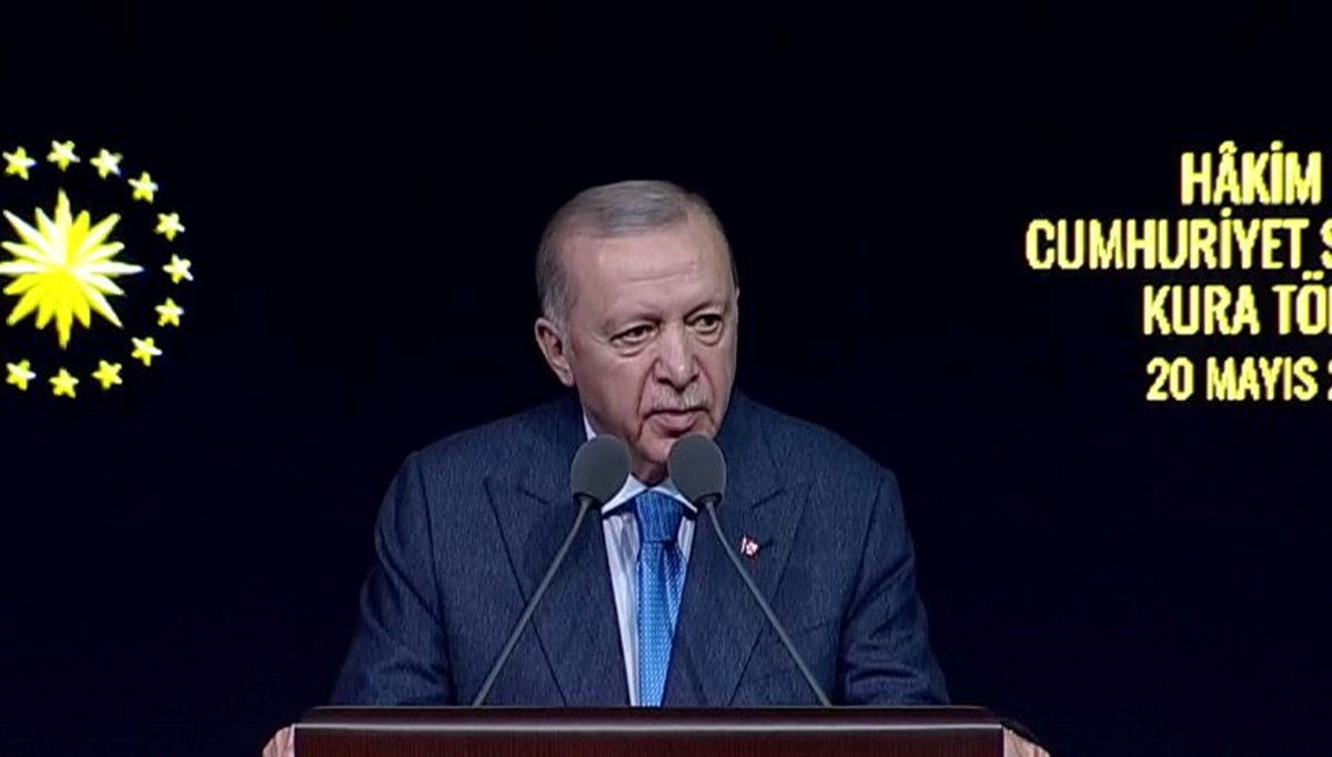 Cumhurbaşkanı Erdoğan: 6-8 Ekim hadisesi bir terör kalkışmasıdır Cumhurbaşkanı Erdoğan: 6-8 Ekim hadisesi bir terör kalkışmasıdır