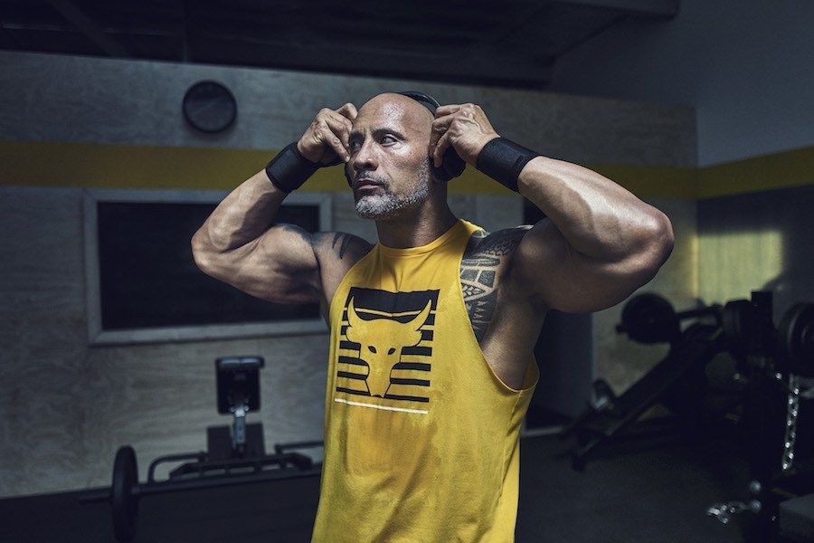 the rock kendi kablosuz kulaklik