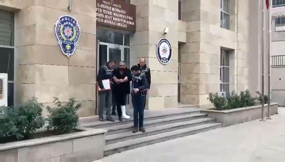 Kırmızı bültenle aranan hükümlü Amasya'da yakalandı Kırmızı bültenle aranan hükümlü Amasya'da yakalandı