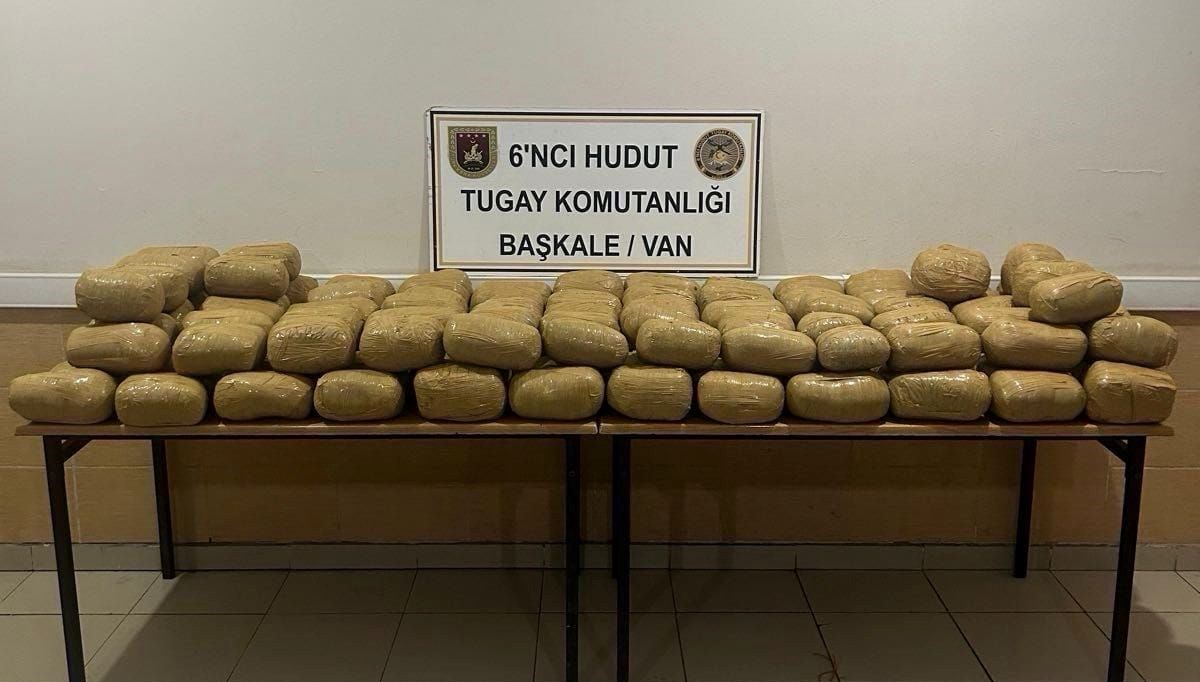 MSB: Hudut hattında 143 kilogram toz esrar ele geçirildi MSB: Hudut hattında 143 kilogram toz esrar ele geçirildi