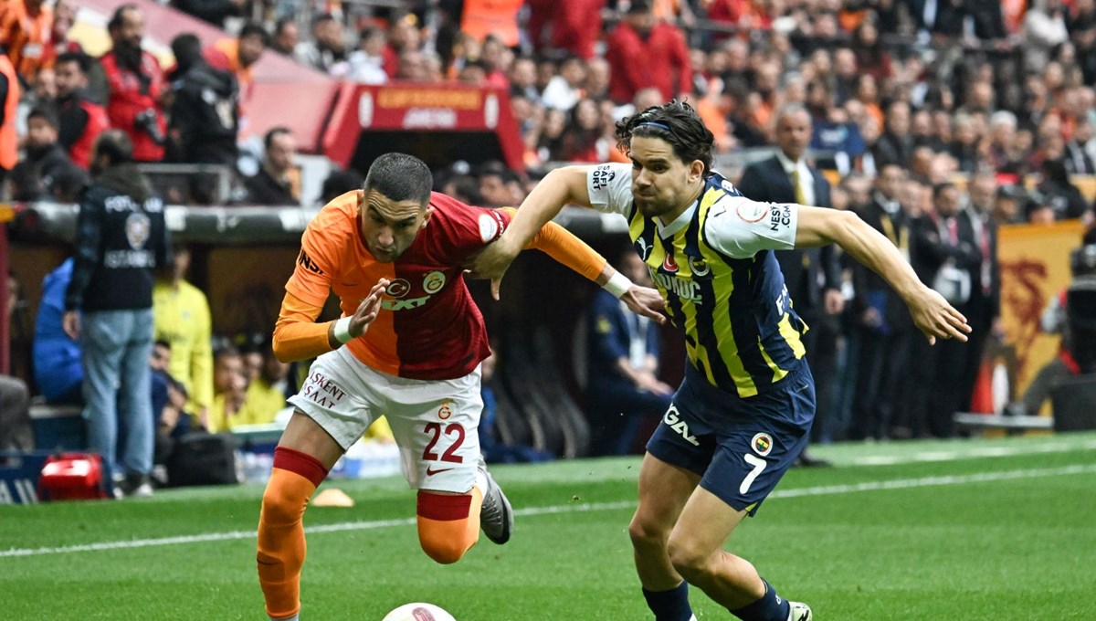 Fenerbahçe, derbide Galatasaray'ı yendi: Süper Lig'de şampiyonluk son haftaya kaldı