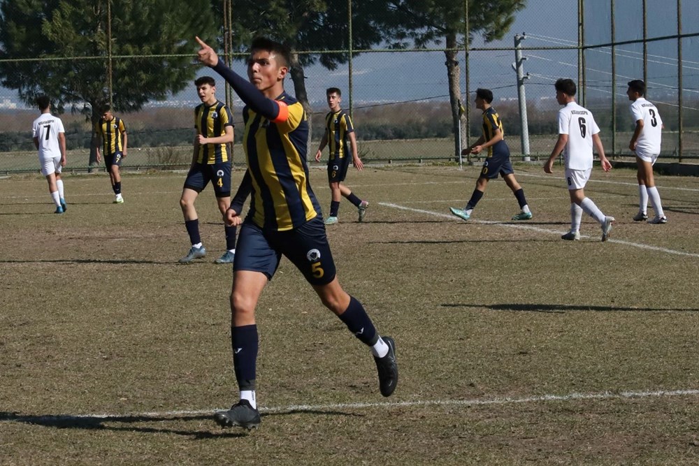 2. Lig'den La Liga'ya alıntılama: Galatasaray altyapısından yetişen Göktürk Efe Görgün parlıyor 76 FDd0HfGdy0OHd8WYyZRp g