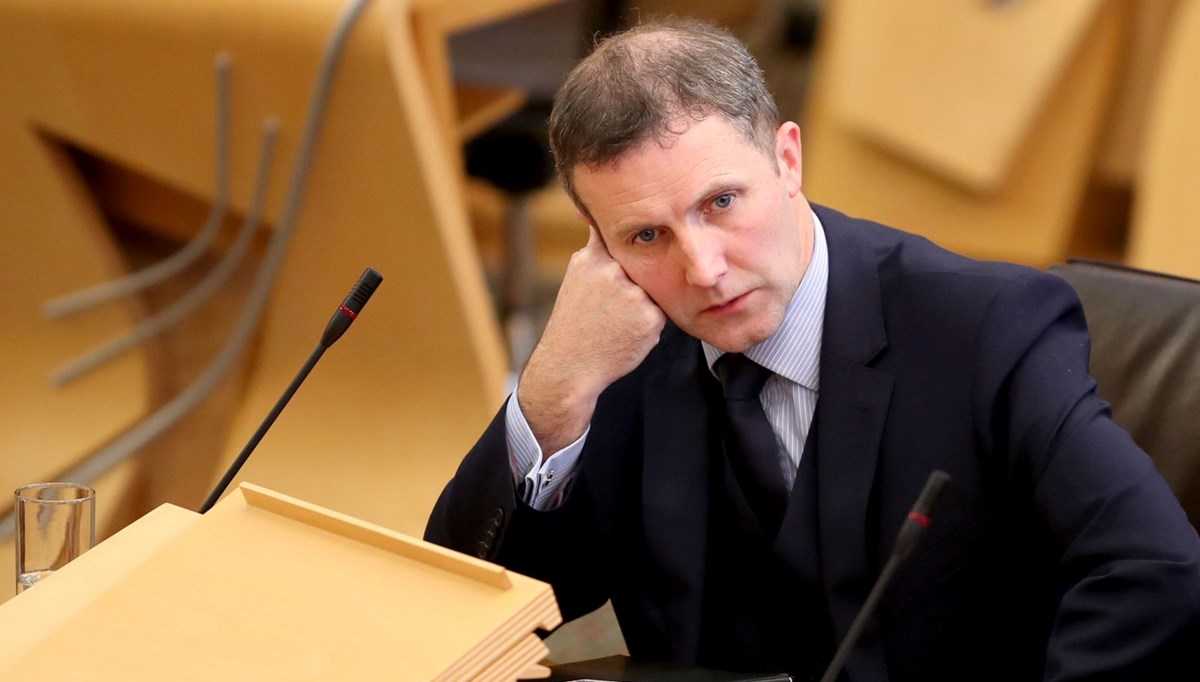 İskoçya Sağlık Bakanı Michael Matheson'dan açıklama: Çocuklarının internet faturası istifa getirdi İskoçya Sağlık Bakanı Michael Matheson'dan açıklama: Çocuklarının internet faturası istifa getirdi