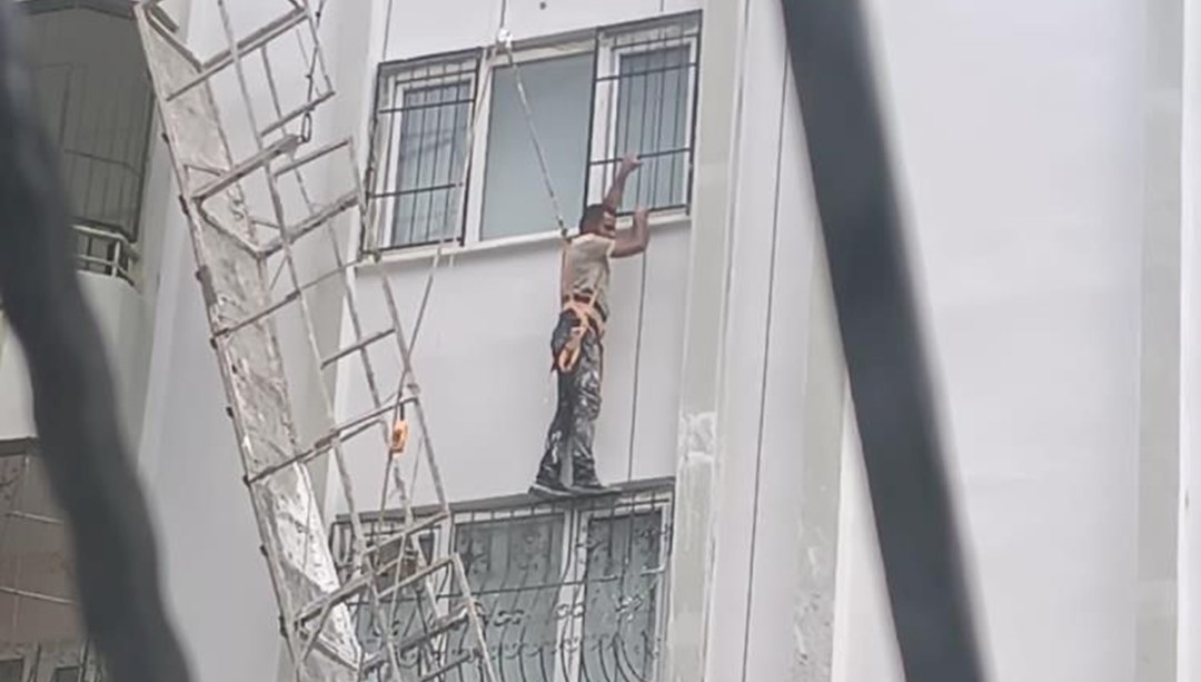 Adana'da korku dolu anlar: İskelenin halatı koptu, işçi ölümden döndü