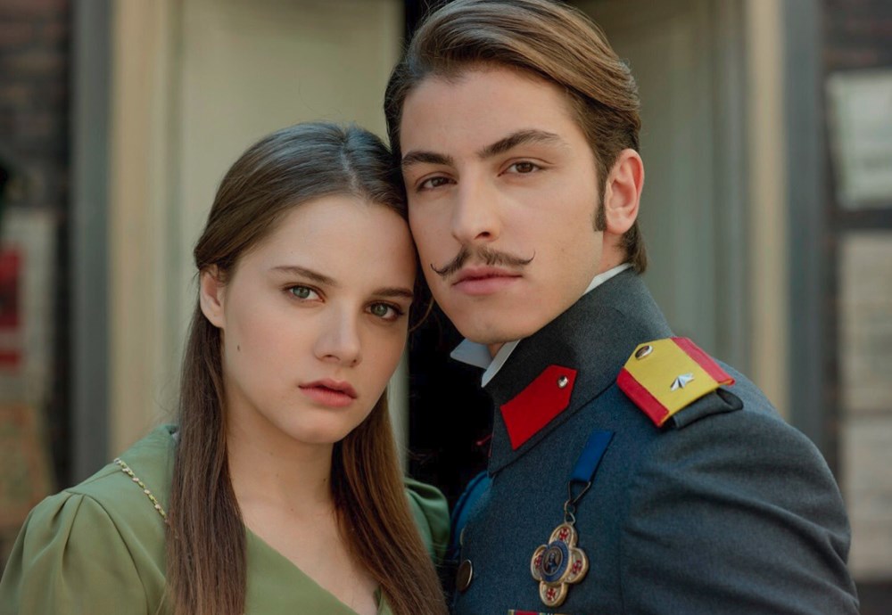 Hande Erçel yeni sineması için imaj tazeledi (Ünlülerin değişimi) 254 FFC880jszUePSsXAIN u g