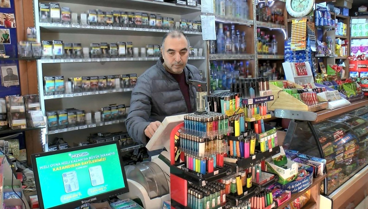Sattığı bilete ikramiye isabet etti: Sattığı bilete ikramiye isabet etti: