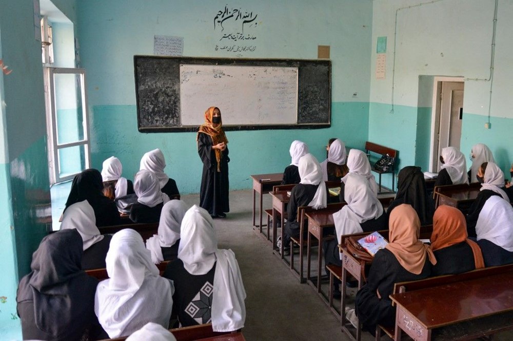 Taliban kızlara okulları birkaç saatliğine açıp tekrar kapattı - 6
