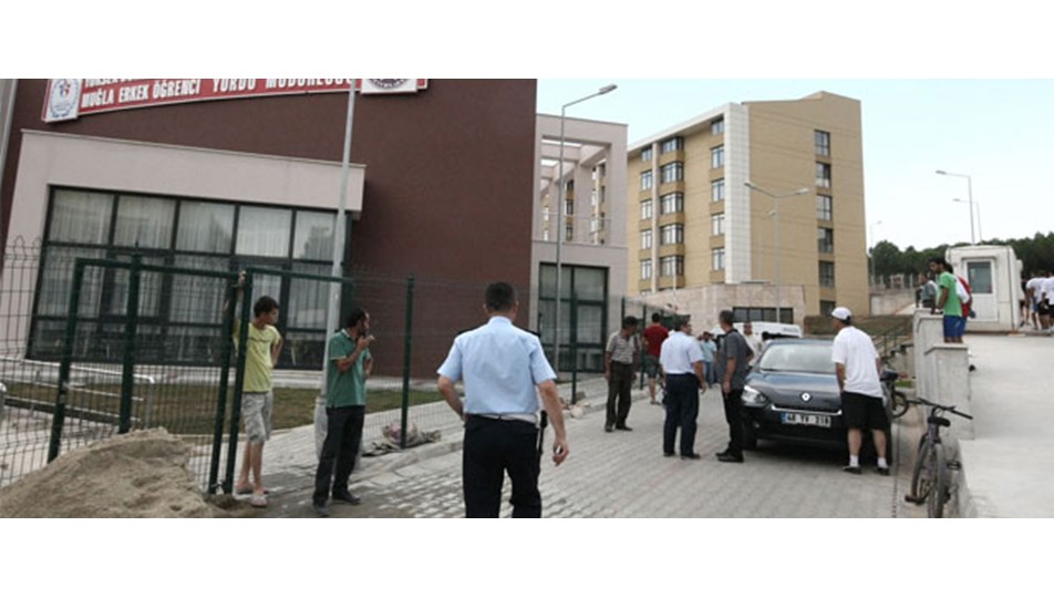 YURTKUR'da cinayet ve intihar
