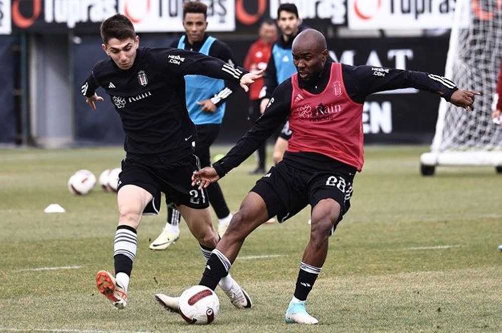Beşiktaş'tan 5 milyon euro'ya gitti, dünya devleri peşine düştü: Demir Ege Tıknaz için sıraya girdiler - 5