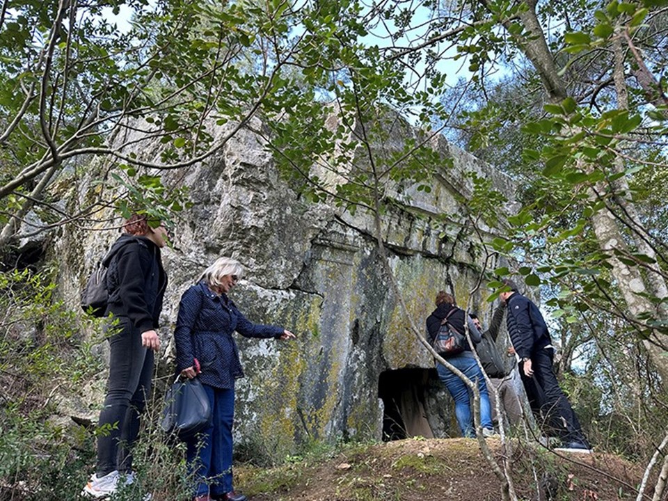 Marmaris'teki 2 bin 500 yıllık kaya mezar turizme kazandırılacak - 1