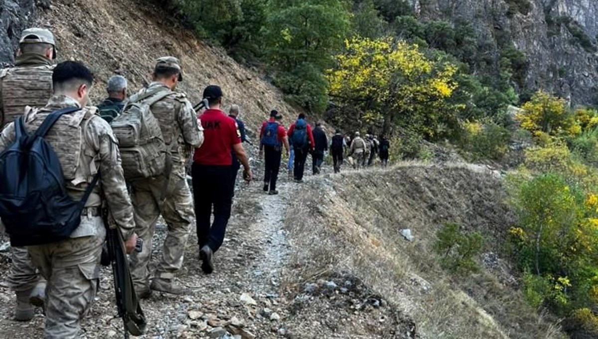Ekipleri alarma geçiren ihbar: 13 saat sonra bulundular Ekipleri alarma geçiren ihbar: 13 saat sonra bulundular