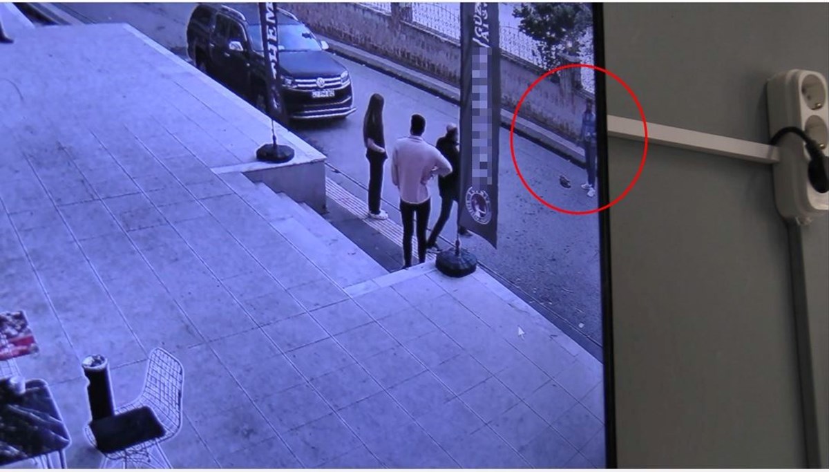 Sokak kedisini ezip yoluna devam etti Sokak kedisini ezip yoluna devam etti