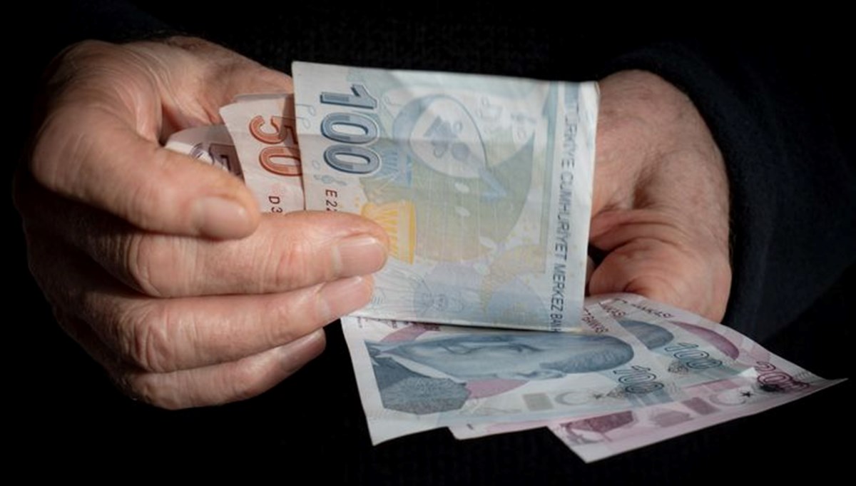 Milyonlarca emekliyi ilgilendiriyor: Enflasyon beklentilerine göre zam senaryoları