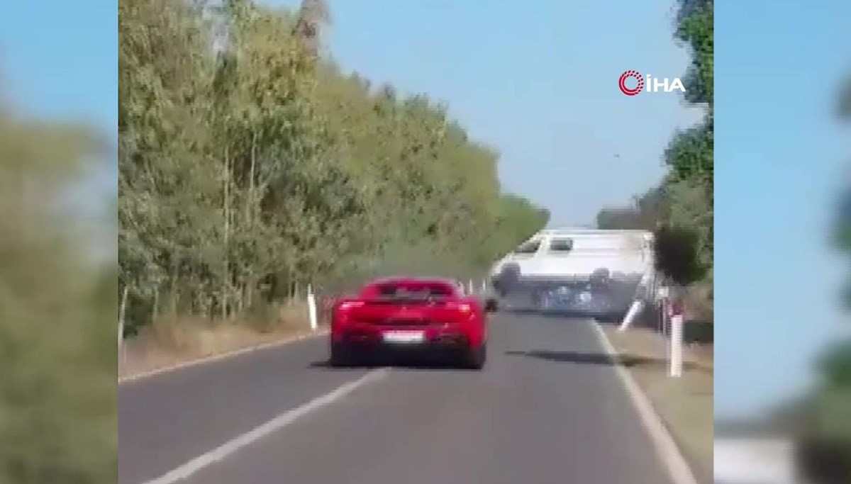 İtalya'daki süper otomobil turunda kaza: 2 ölü İtalya'daki süper otomobil turunda kaza: 2 ölü