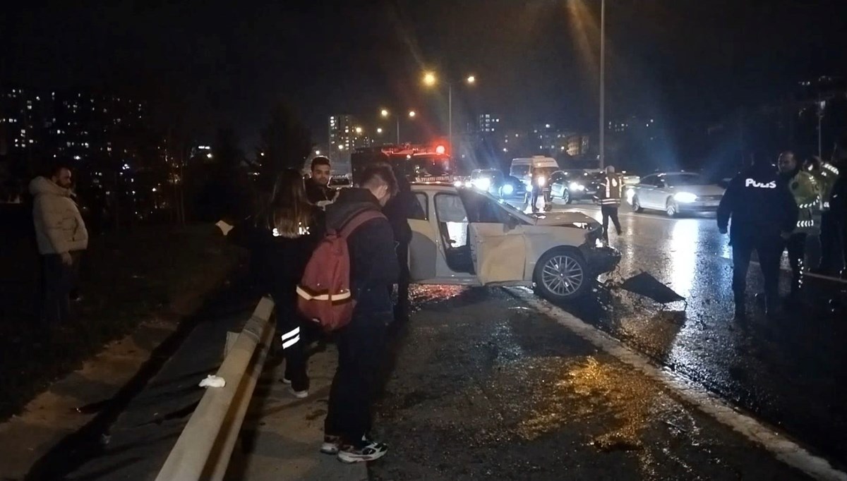 Ümraniye'de hatalı şerit değiştirme kazaya neden oldu: 2 yaralı