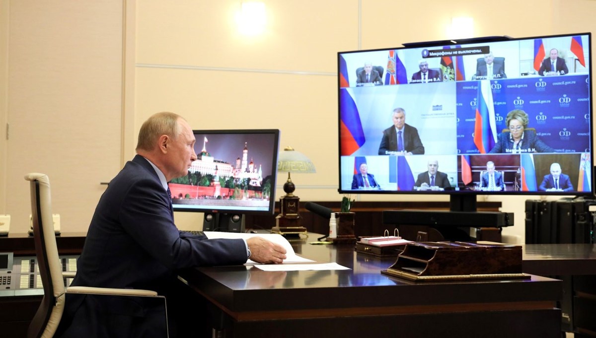 Öksürdüğü fark edilen Putin: Her şey yolunda