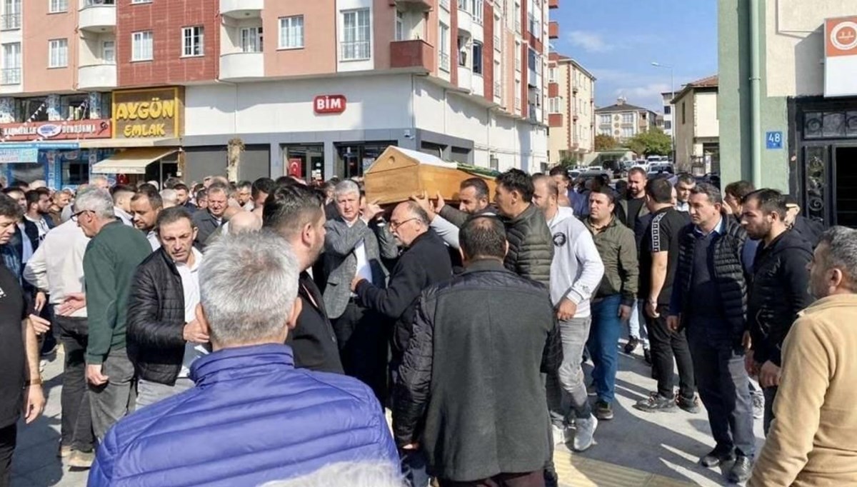 Tekirdağ'da 4. kattan düşen çocuk hayatını kaybetti Tekirdağ'da 4. kattan düşen çocuk hayatını kaybetti