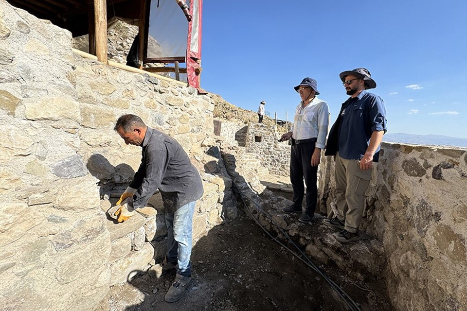 Harput Kalesi'nde 1000 yıllık "sanayi sitesi" gün yüzüne çıkarıldı - 1