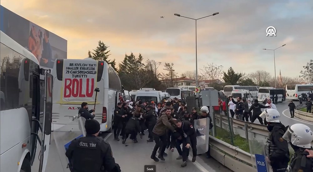 Fenerbahçe - Göztepe maçı öncesi olay: Polis ve taraftarlar arasında arbede - 1