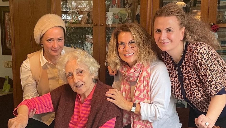 Yaprak Dökümü oyuncuları buluştu
