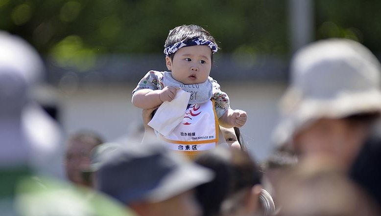 Japonya'da doğan bebek sayısı üst üste 9. kez düştü