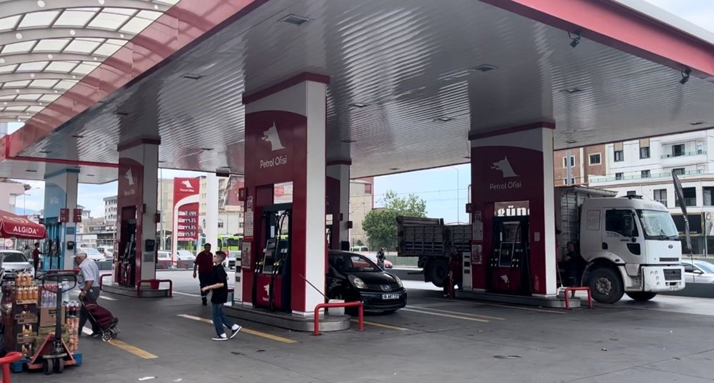 "Niye çöp atıyorsun?" deyince15 kişi saldırdı - 1