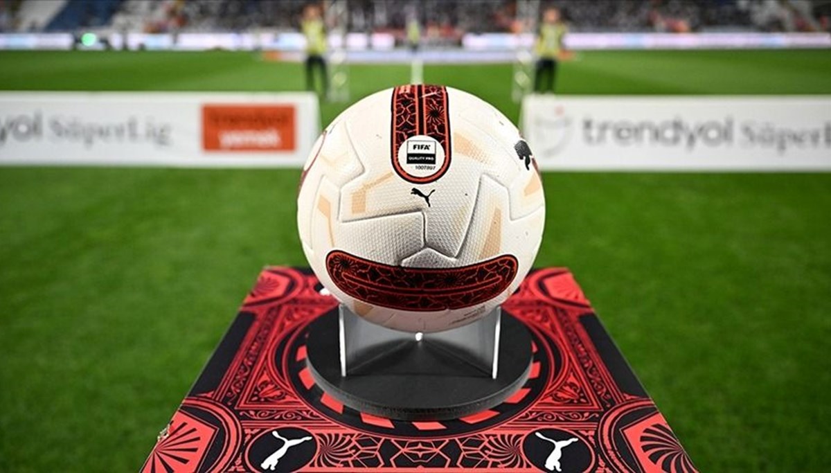 Ertelenen Süper Lig maçları ne zaman oynanacak? İşte 16. hafta maç programı Ertelenen Süper Lig maçları ne zaman oynanacak? İşte 16. hafta maç programı