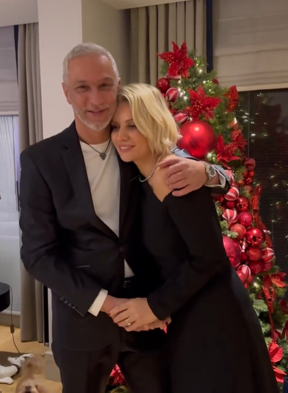 Ünlü isimlerden Sevgililer Günü paylaşımları - 6