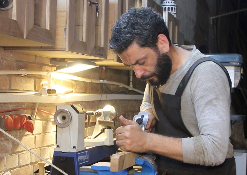 Oyuncu Ozan Akbaba marangozluğa başladı - 1
